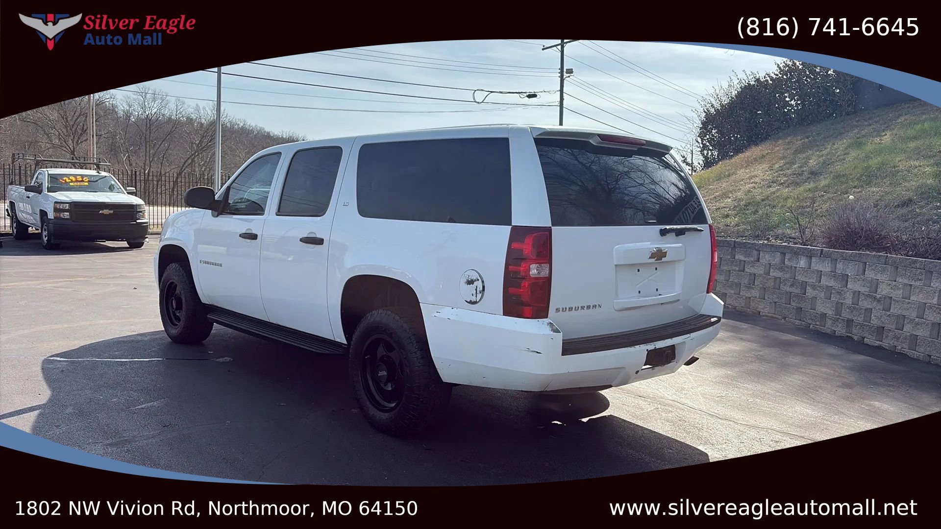Used 2009 Chevrolet Suburban 2500 LS w/ Skid Plate Package image 3