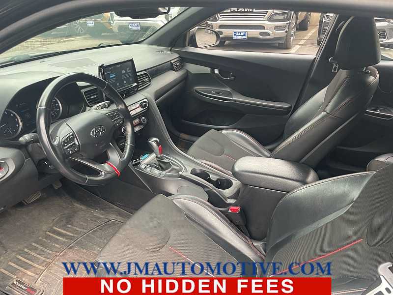 Used 2019 Hyundai Veloster 2.0 Premium FWD image 2