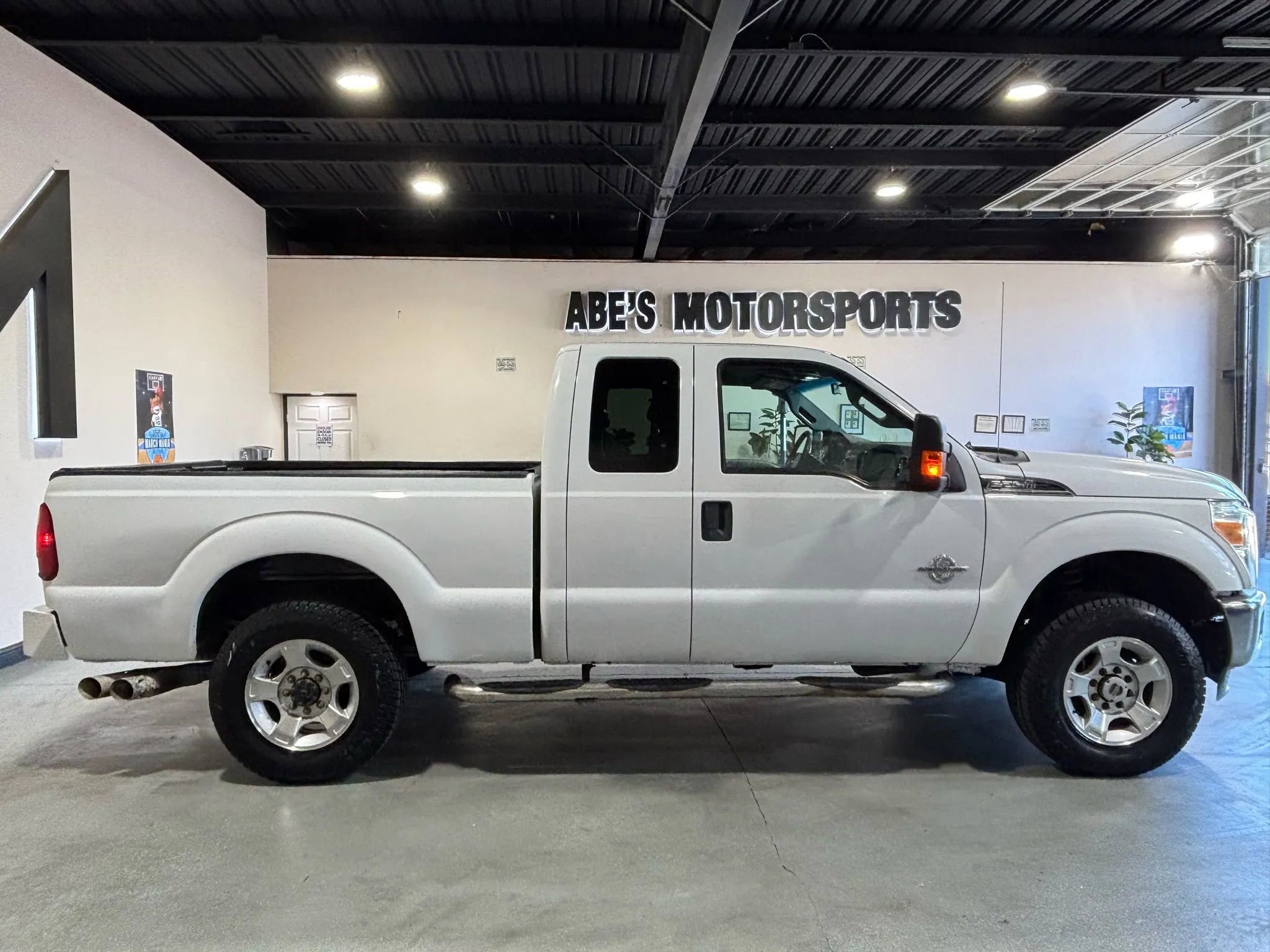 Used 2015 Ford F250 XLT image 4