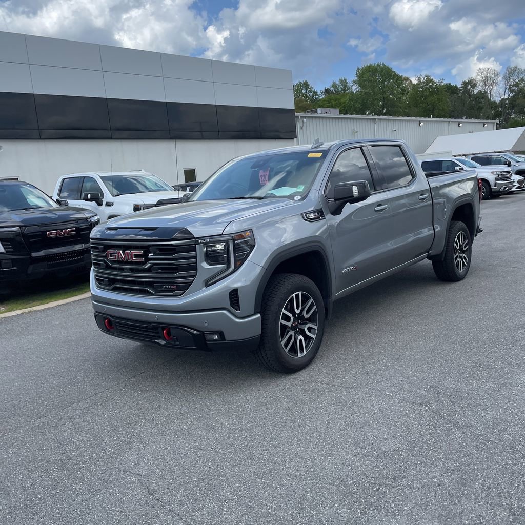 Used 2025 GMC Sierra 1500 AT4 w/ AT4 Premium Package image 4