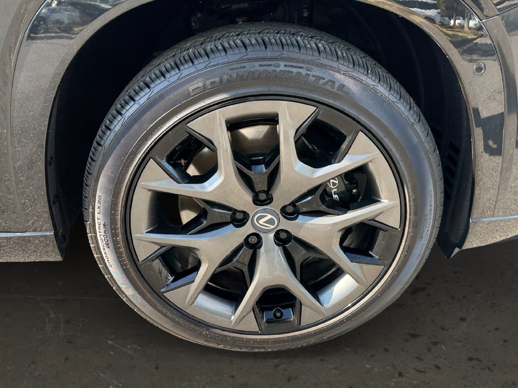 Certified 2026 Lexus TX 500h AWD w/ Technology Package image 27