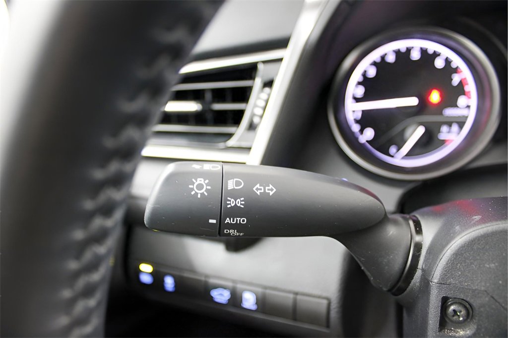 Used 2021 Toyota Camry SE image 22