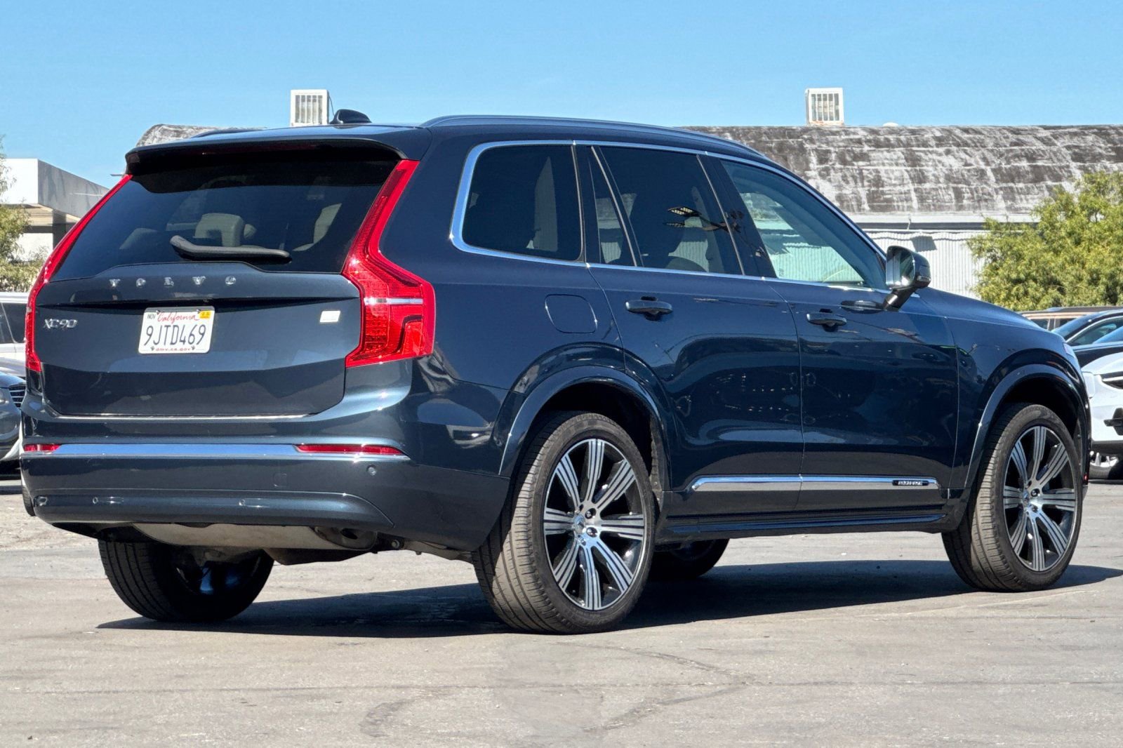 Certified 2024 Volvo XC90 T8 Plus w/ Protection Package Premier image 2