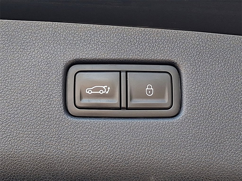 Used 2023 Genesis GV70 2.5T w/ Sport Prestige Package image 31