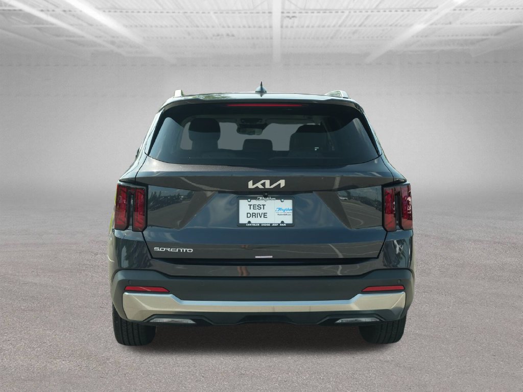 Used 2025 Kia Sorento S w/ Panoramic Sunroof Package FWD image 9