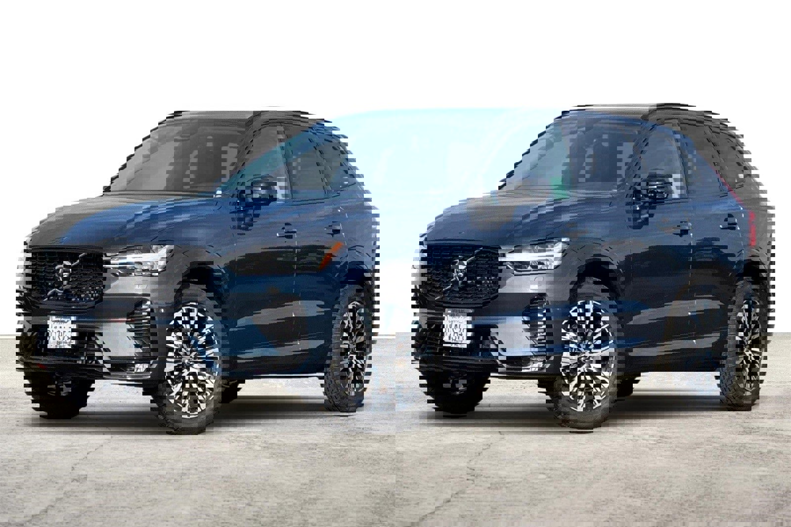 Used 2025 Volvo XC60 B5 Core w/ Protection Package Premier image 1