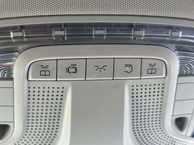 Used 2020 Mercedes-Benz Metris Passenger image 33