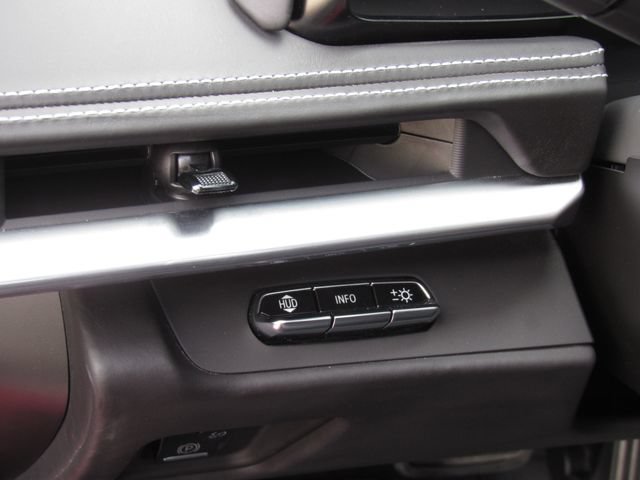 Used 2023 Chevrolet Corvette Stingray Premium Conv w/ Z51 Performance Package RWD image 32