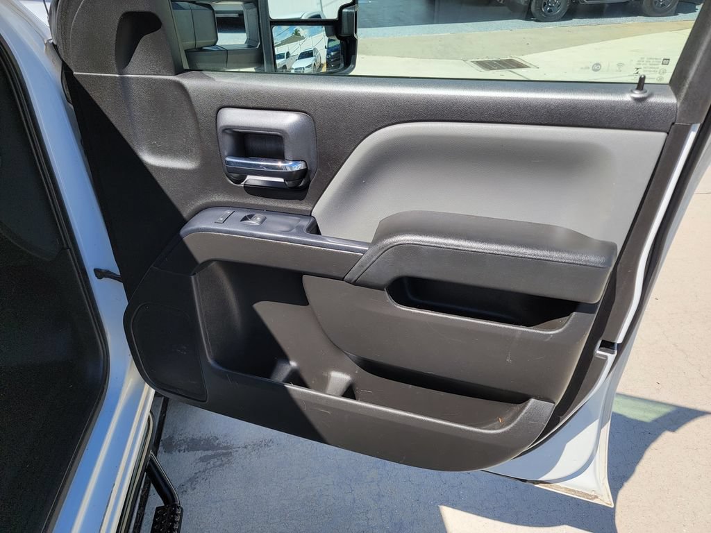 Used 2016 GMC Sierra 2500 4x4 Crew Cab w/ Sierra Convenience Package image 12