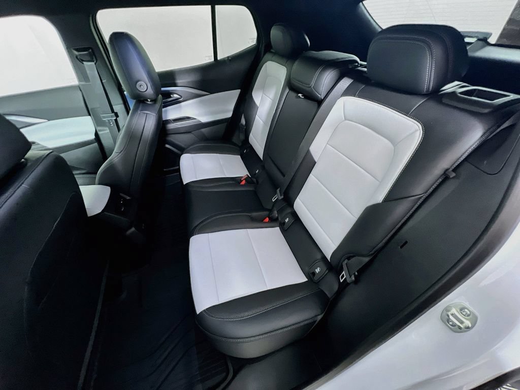 New 2026 Chevrolet Equinox EV LT FWD image 24