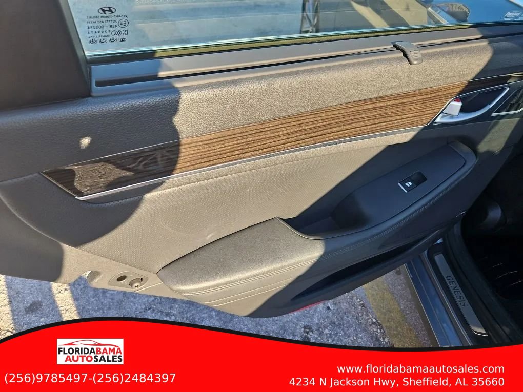 Used 2015 Hyundai Genesis 3.8 w/ Option Group 03 image 9