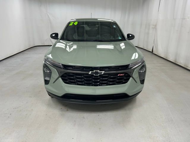 Used 2024 Chevrolet Trax RS image 4