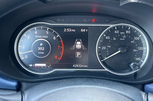 Used 2024 Nissan Versa SV FWD image 31