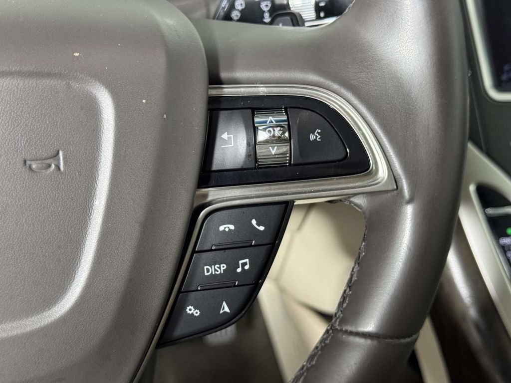 Used 2019 Lincoln Nautilus Select AWD/4WD image 23
