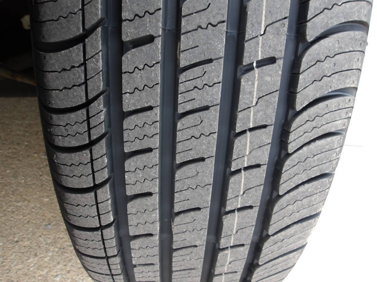 Used 2014 Chrysler Town & Country Touring-L w/ Trailer Tow Group FWD image 41