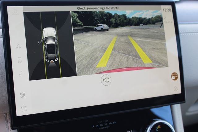 New 2025 Jaguar F-PACE R-Dynamic S image 19