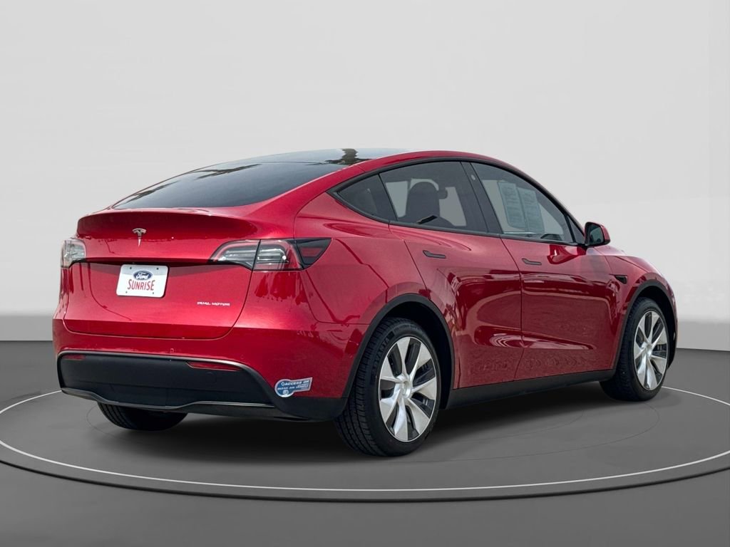 Used 2021 Tesla Model Y Long Range image 4