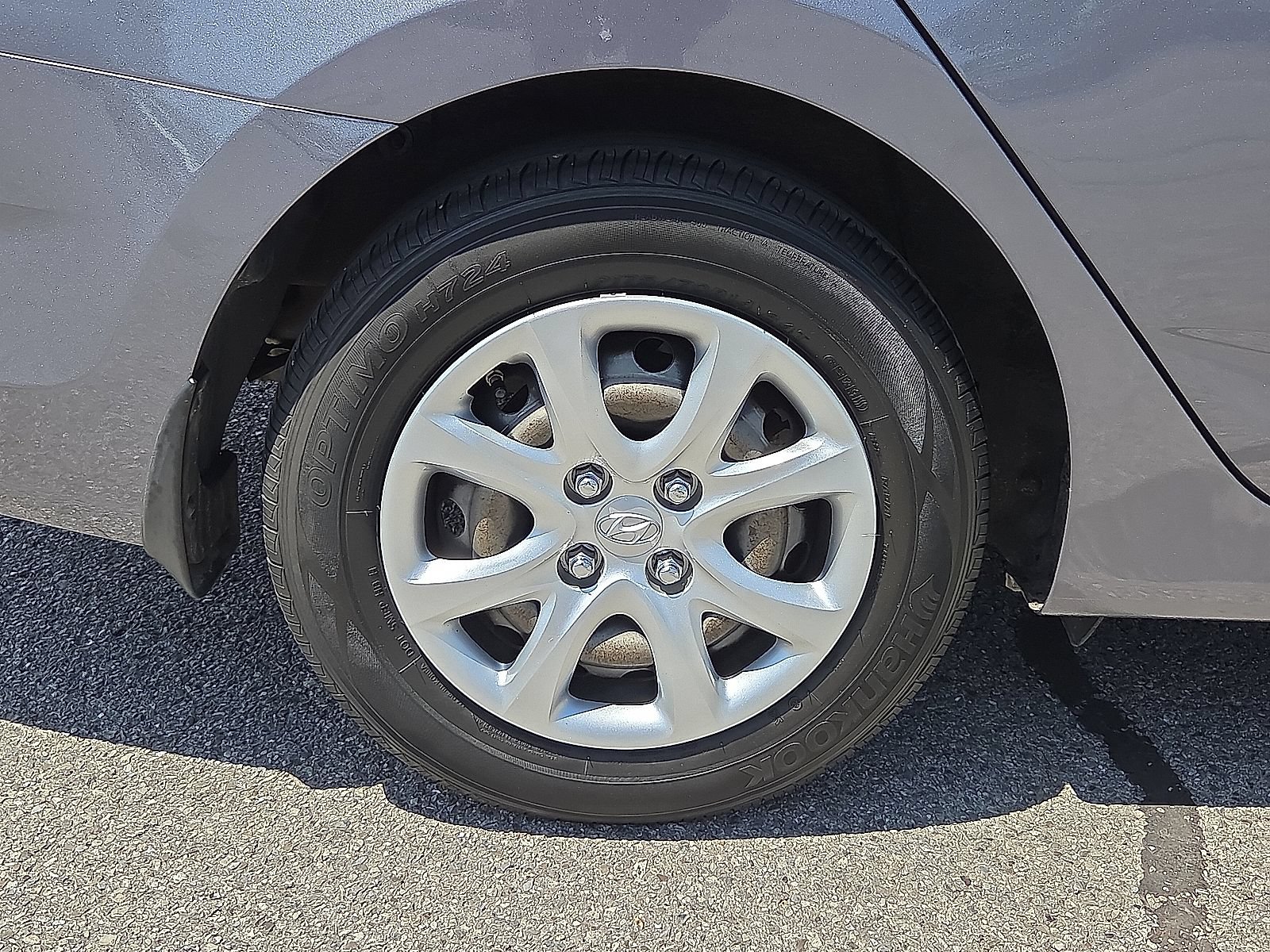 Used 2013 Hyundai Accent GLS FWD image 17