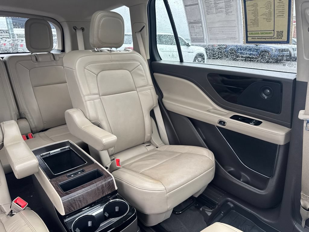 Used 2020 Lincoln Aviator Reserve w/ Equipment Group 201A AWD/4WD image 15
