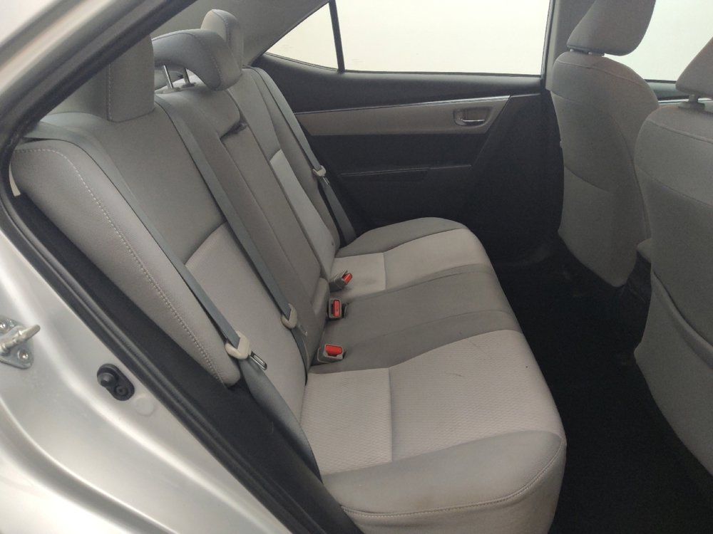 Used 2015 Toyota Corolla LE FWD image 19