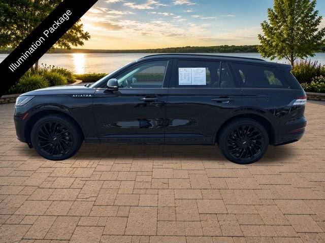 Certified 2025 Lincoln Aviator Reserve w/ Jet Appearance Package AWD/4WD image 3