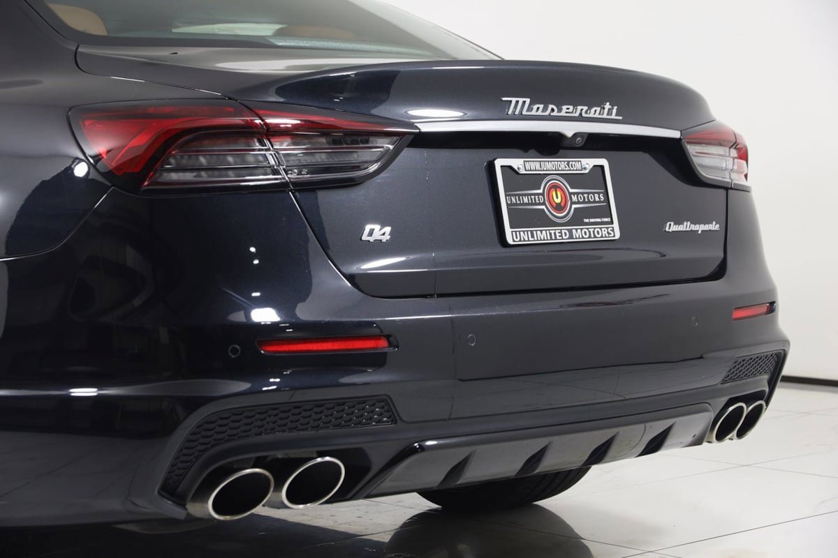 Used 2023 Maserati Quattroporte Modena Q4 image 31