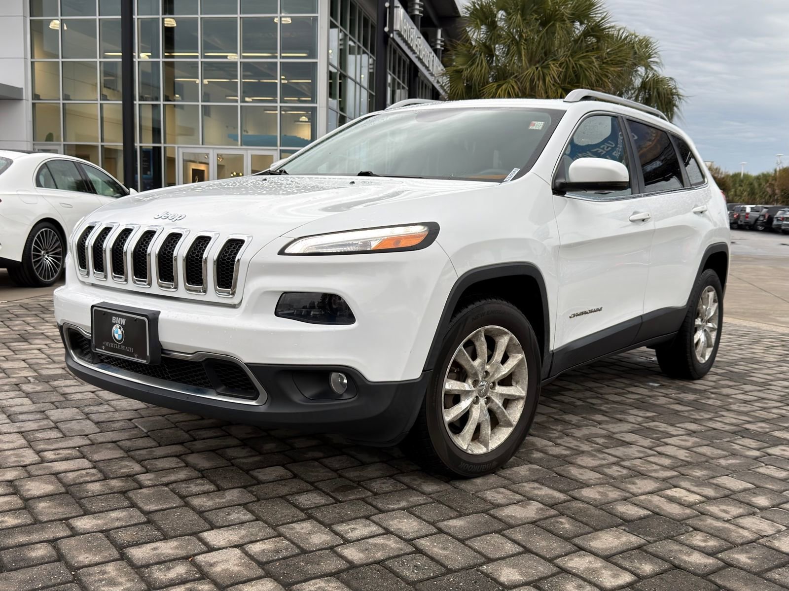 Used 2015 Jeep Cherokee Limited w/ Luxury Group