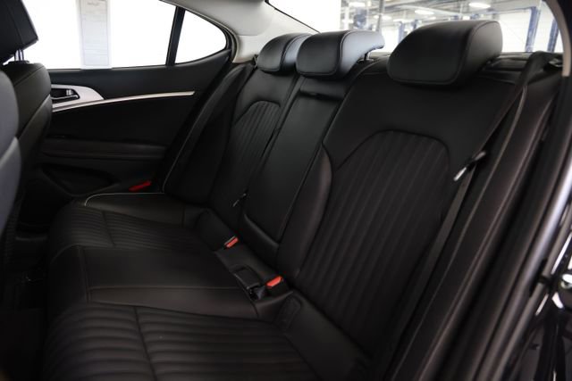 Used 2026 Genesis G70 2.5T Prestige image 32
