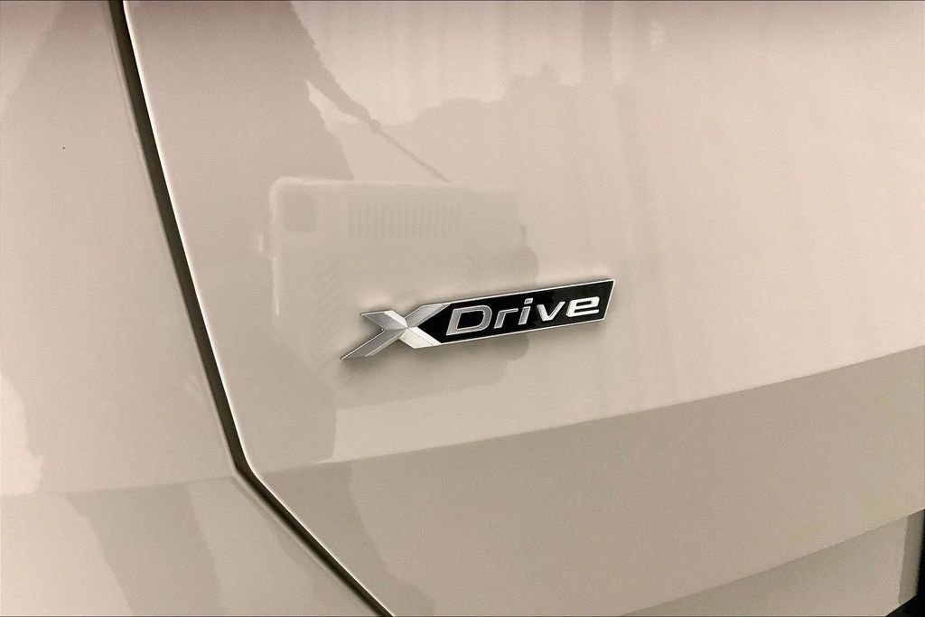 Certified 2025 BMW X3 xDrive30i w/ Convenience Package image 7
