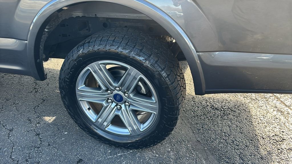 Used 2019 Ford F150 XLT w/ Equipment Group 302A Luxury image 9