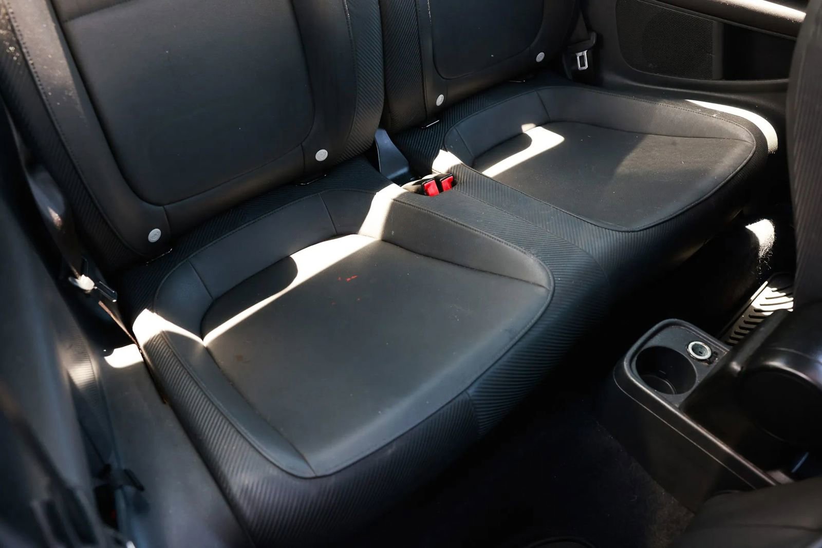 Used 2013 Volkswagen Beetle 2.5 image 16