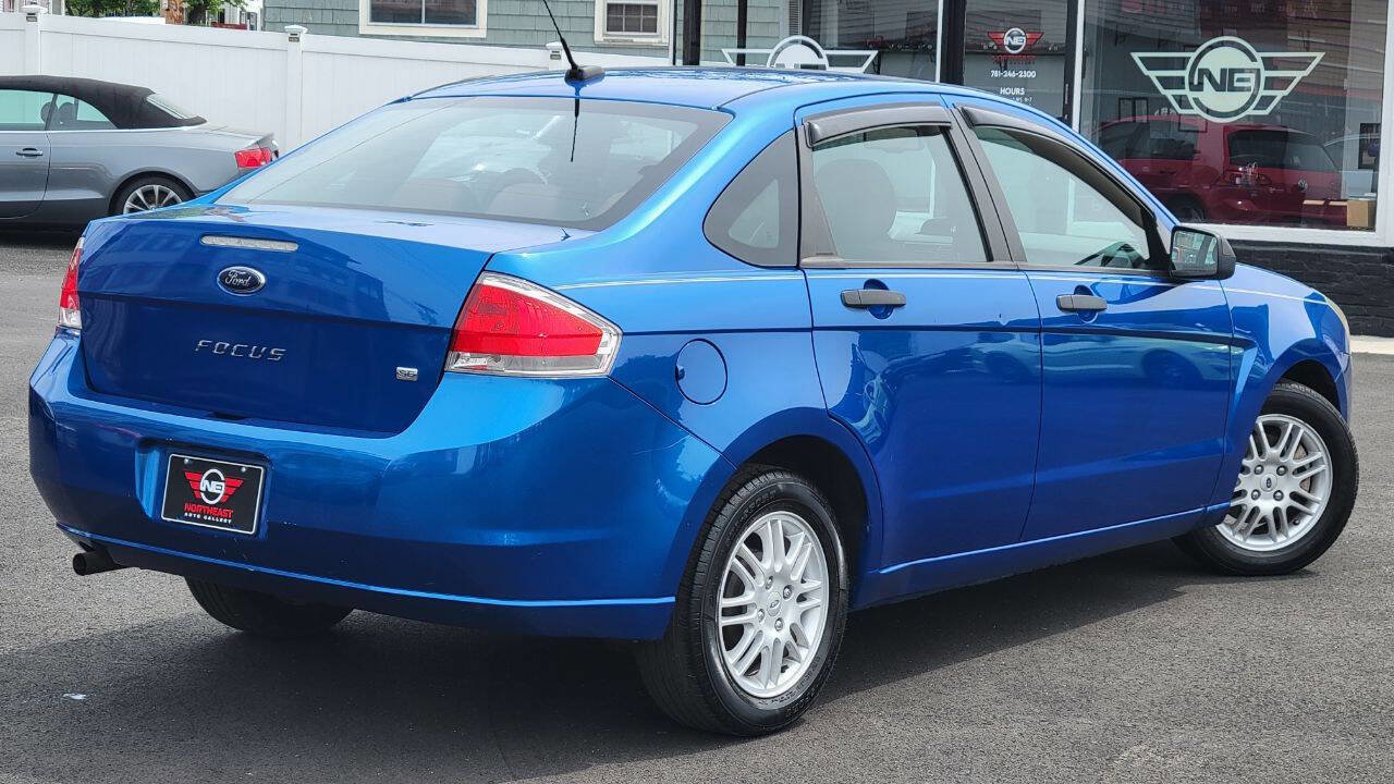 Used 2010 Ford Focus SE FWD image 6