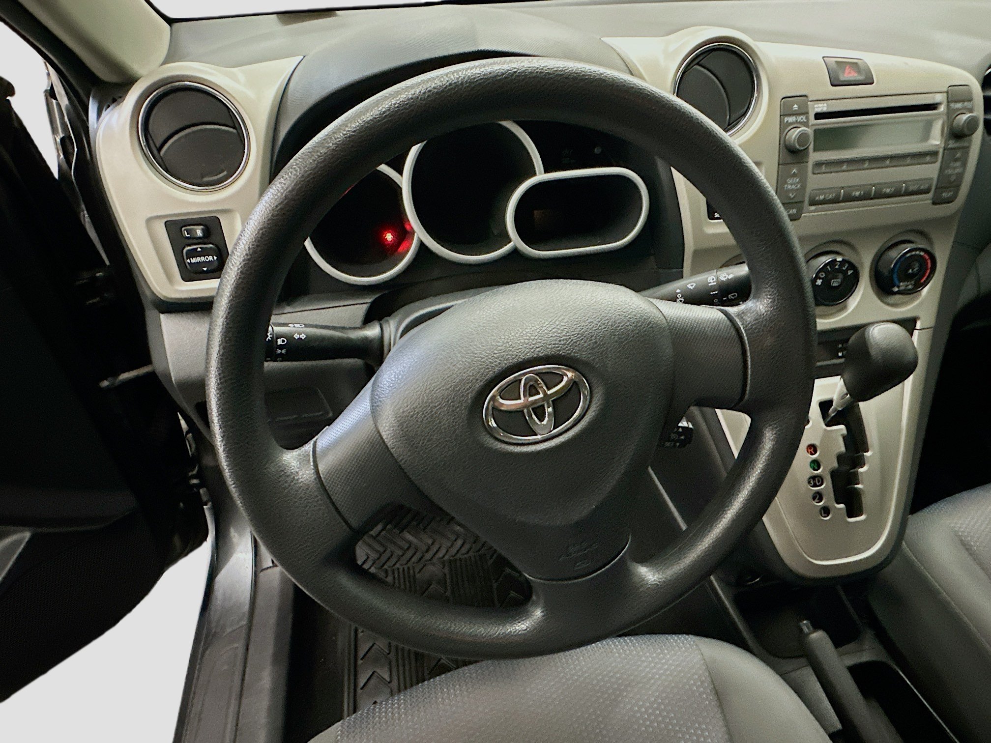 Used 2010 Toyota Matrix FWD image 18