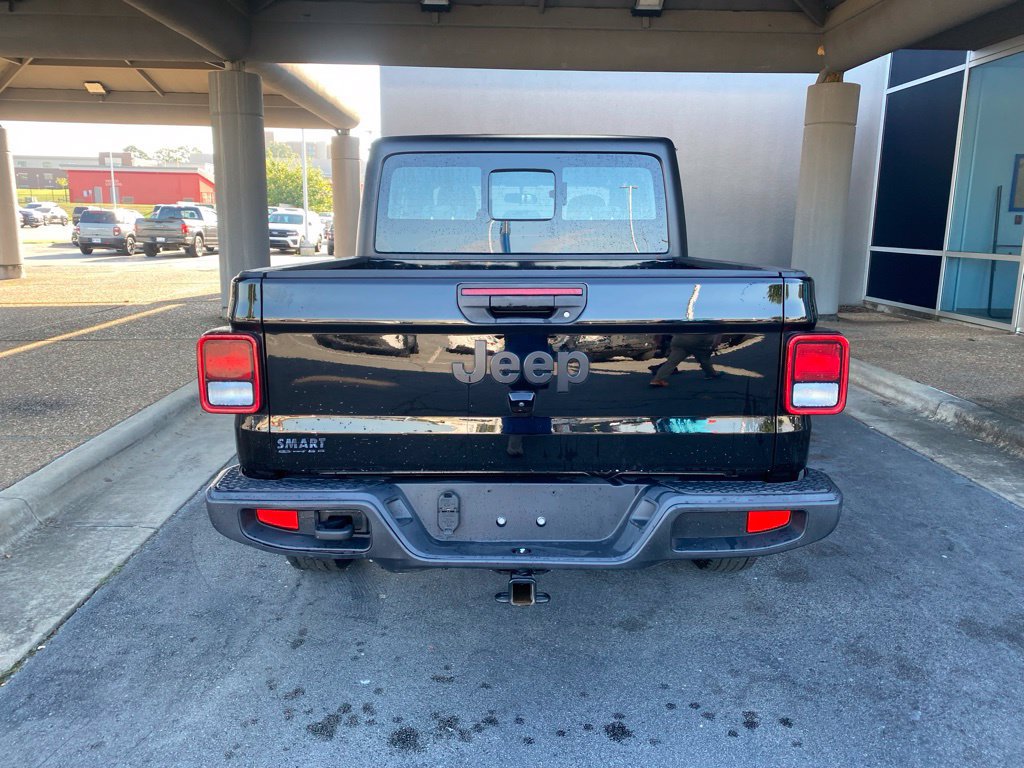Used 2024 Jeep Gladiator Sport AWD/4WD image 6