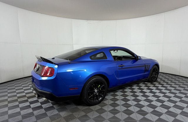 Used 2012 Ford Mustang Premium RWD image 4