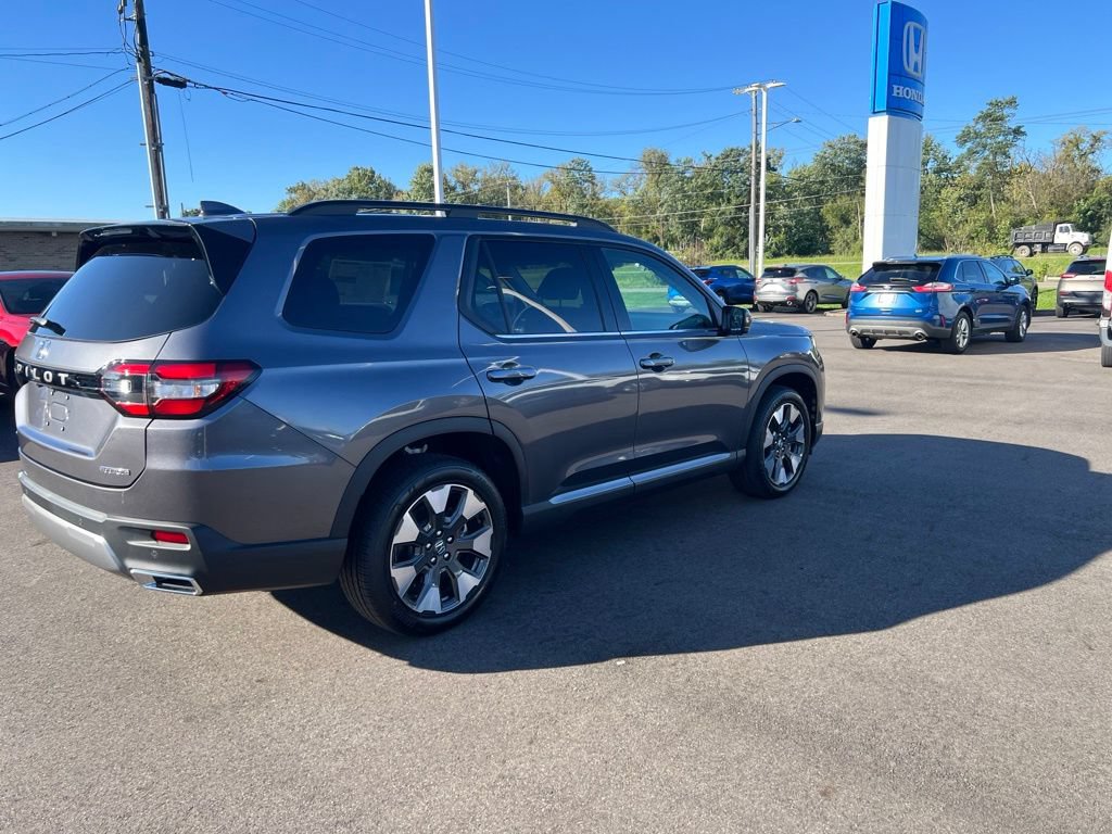 New 2026 Honda Pilot Touring image 3