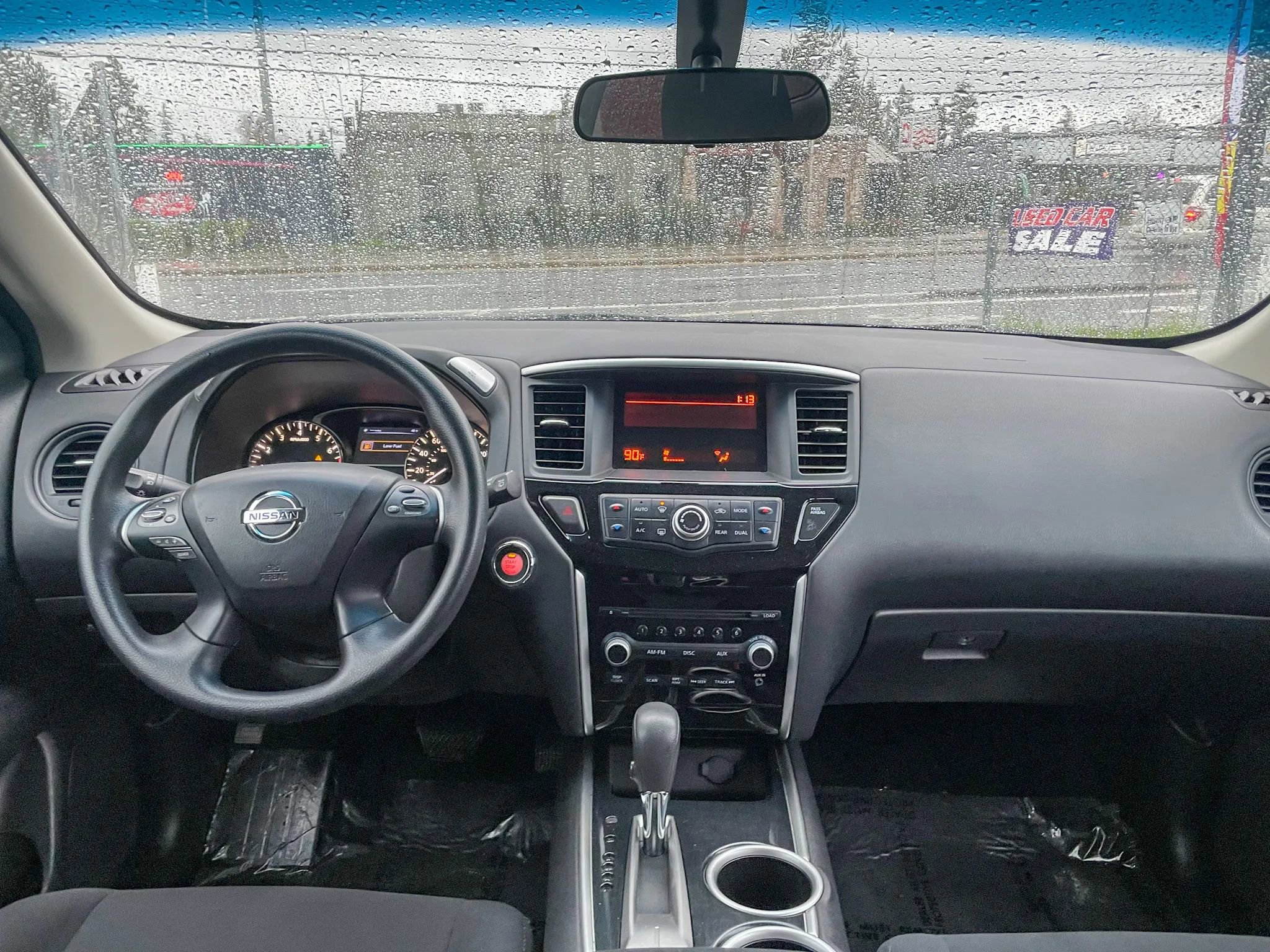 Used 2014 Nissan Pathfinder S image 3