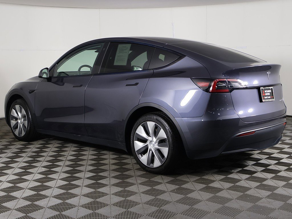 Used 2023 Tesla Model Y Long Range image 9