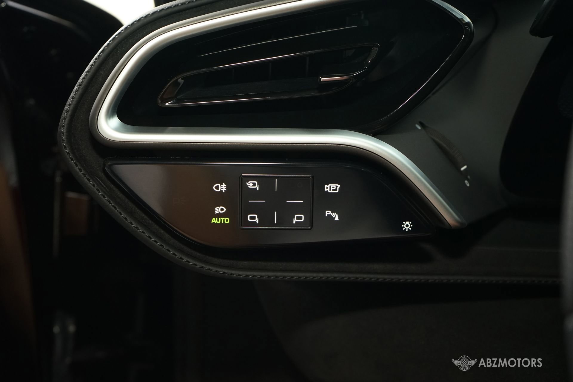 Used 2024 Ferrari 296 GTB image 6