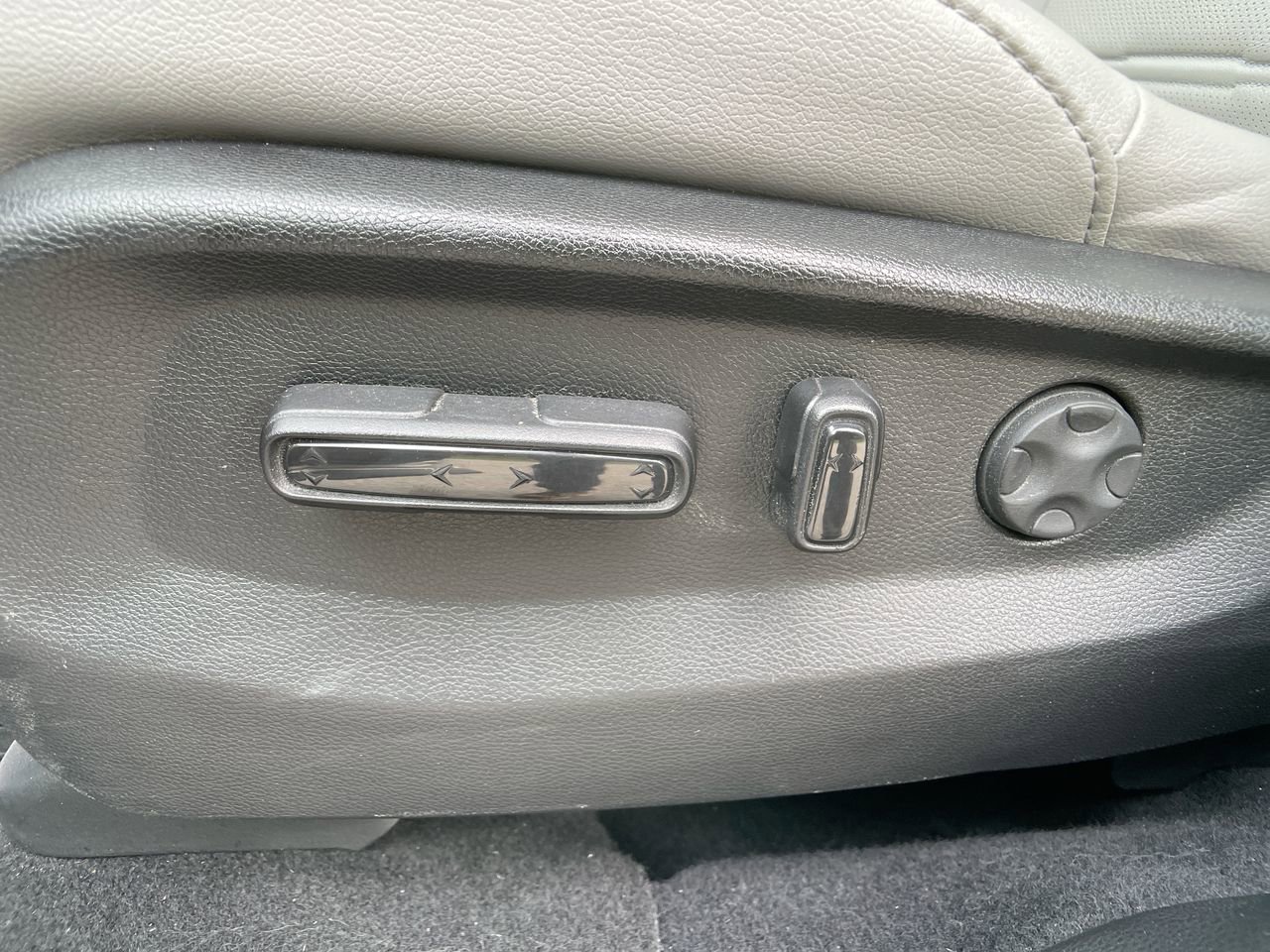 Used 2022 Honda CR-V EX-L image 13