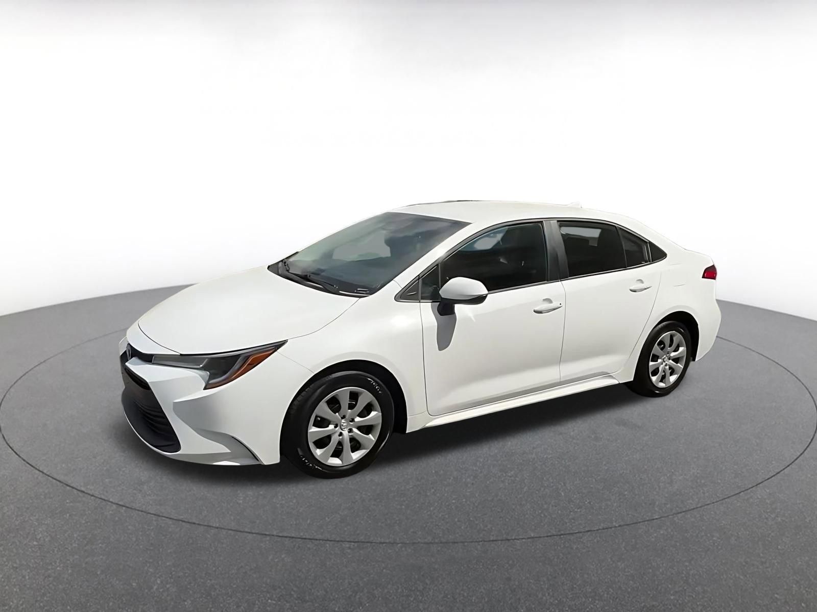 Used 2025 Toyota Corolla LE image 7