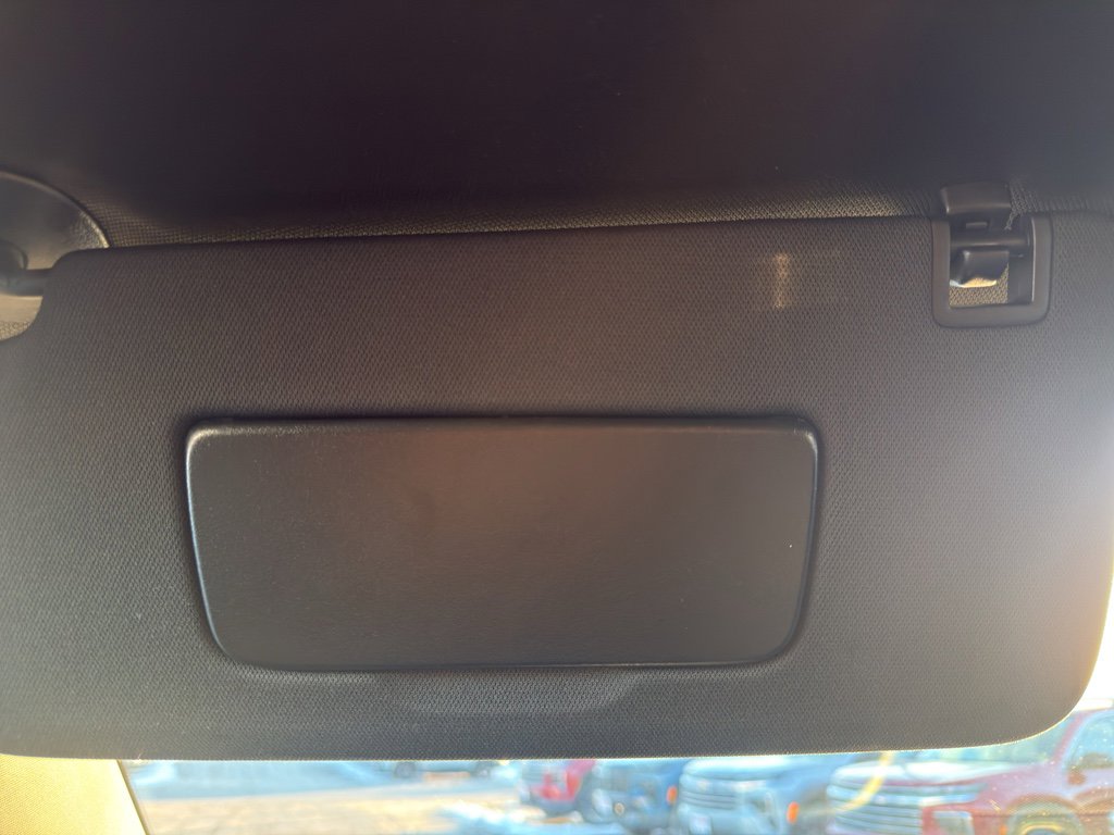 Used 2023 Chevrolet Traverse LT w/ Midnight/Sport Edition image 25