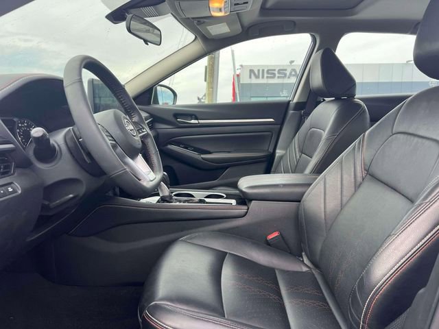 Used 2024 Nissan Altima 2.5 SR w/ SR Premium Package image 17