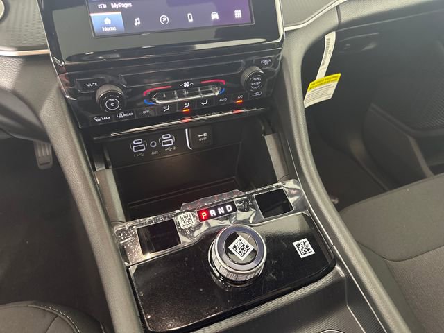 New 2025 Jeep Grand Cherokee Laredo X image 17
