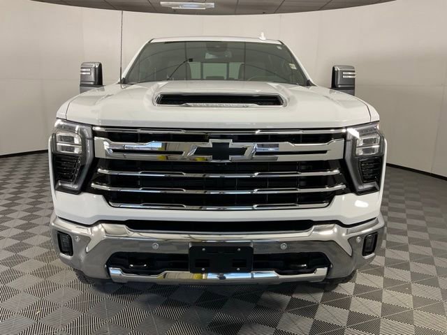 Used 2025 Chevrolet Silverado 2500 LTZ w/ LTZ Convenience Package image 2