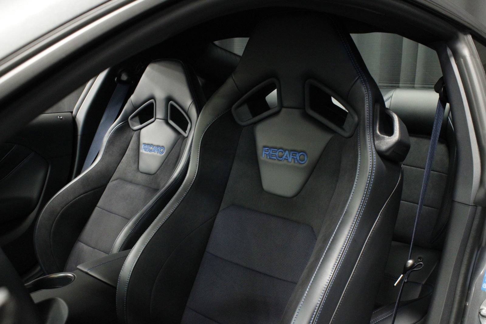 Used 2024 Ford Mustang Dark Horse RWD image 16