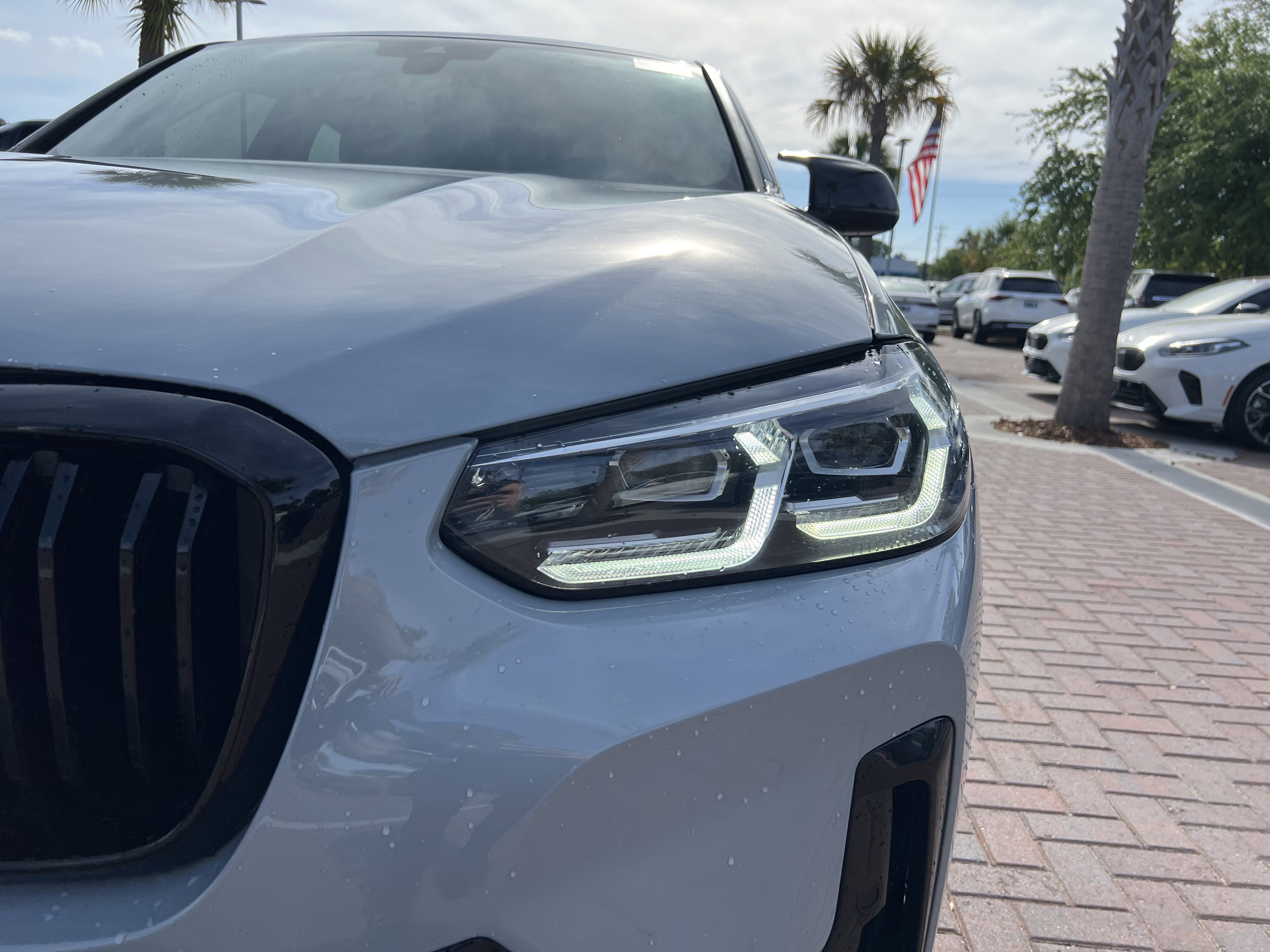 Used 2023 BMW X4 M40i w/ Premium Package image 5