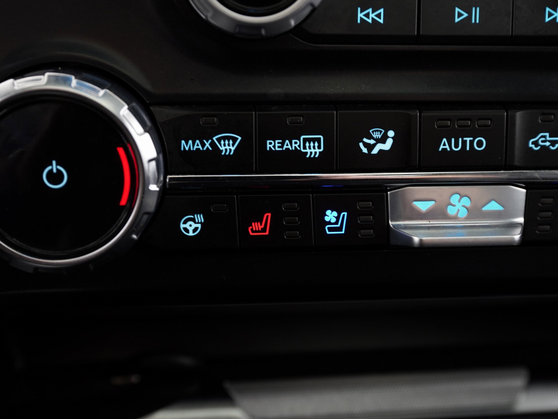 Used 2023 Ford F450 Platinum w/ FX4 Off-Road Package image 24