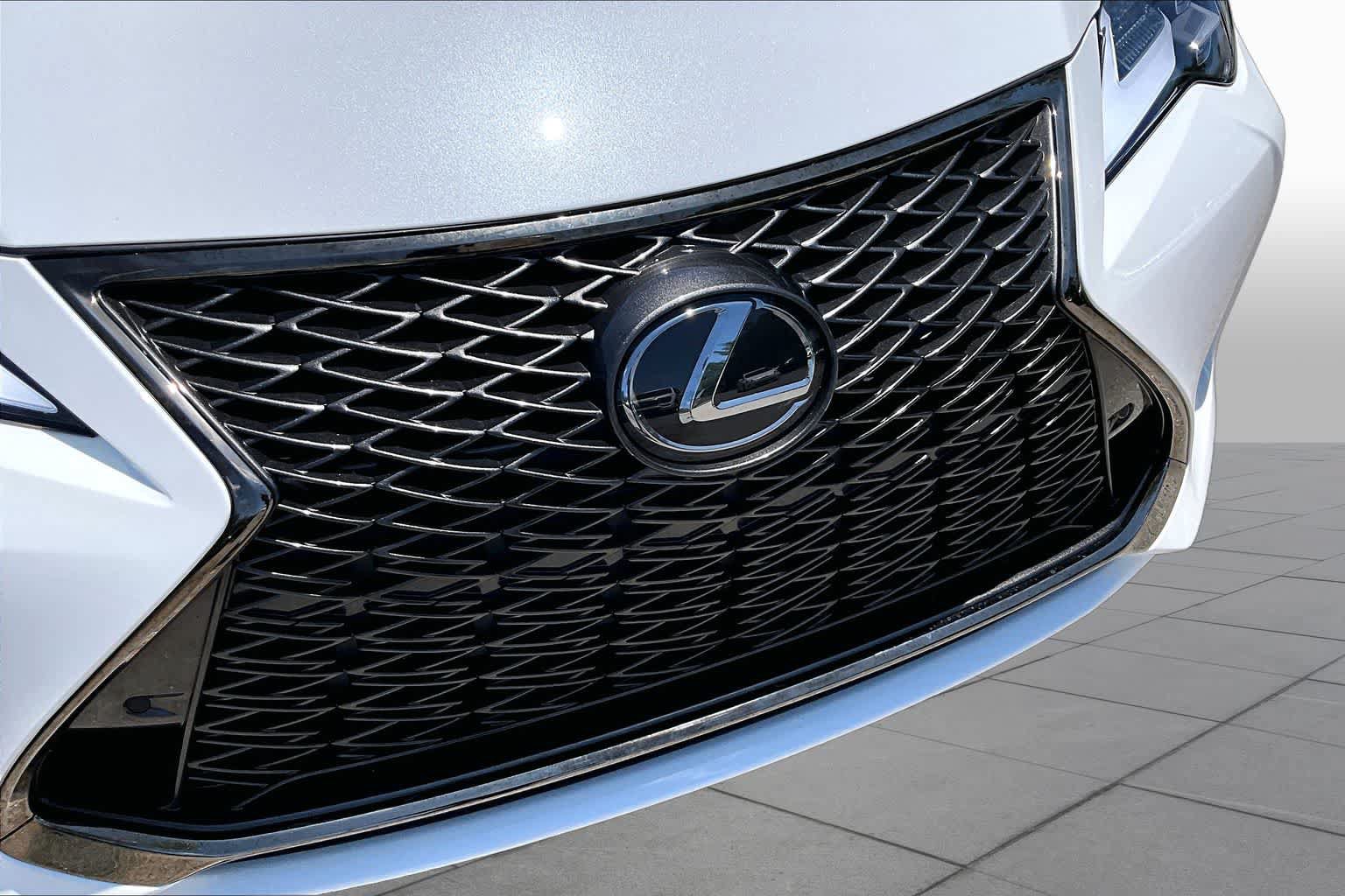 Used 2020 Lexus RC 350 F Sport w/ Accessory Package 2 RWD image 30