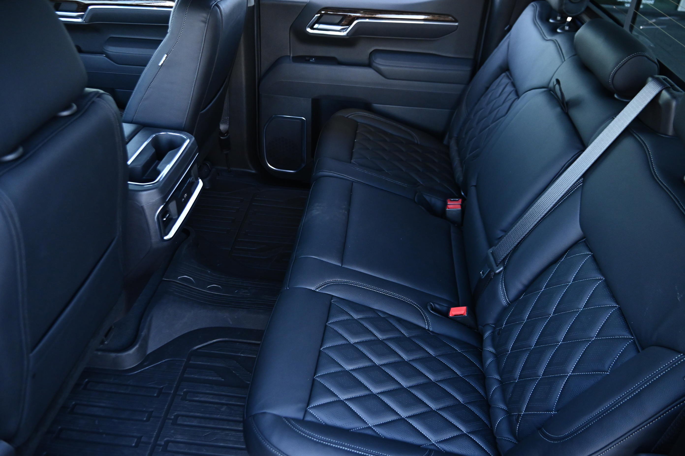 Used 2025 GMC Sierra 1500 Elevation image 12